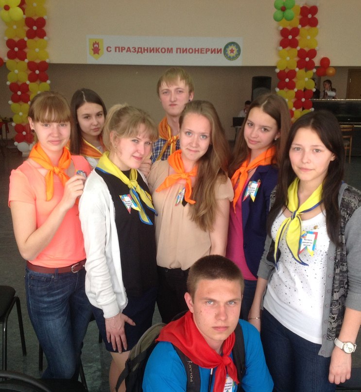 19 мая в Кирове превратилось в день разноцветных галстуков